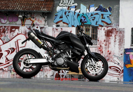 KTM 990 - display this album KTM 990