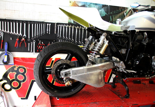 GSX 1400 Schwinge